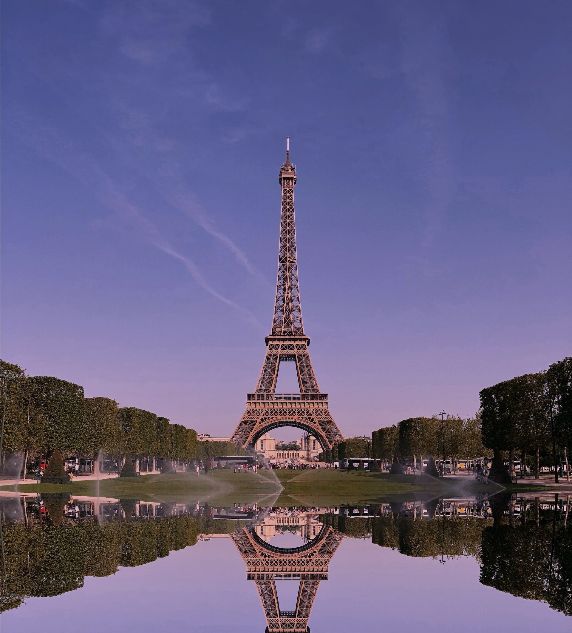 Eiffel Tower in movies as seen from a distance