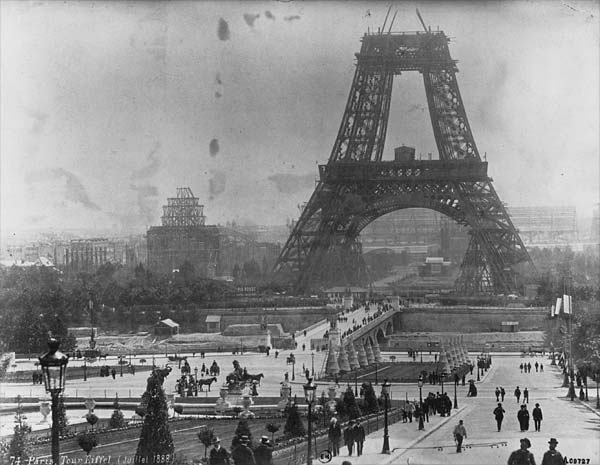 Silent films with the Eiffel Tower